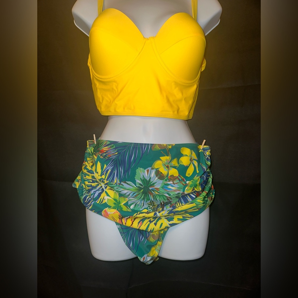 💚NEW💚Tropical Print Bikini Bottoms